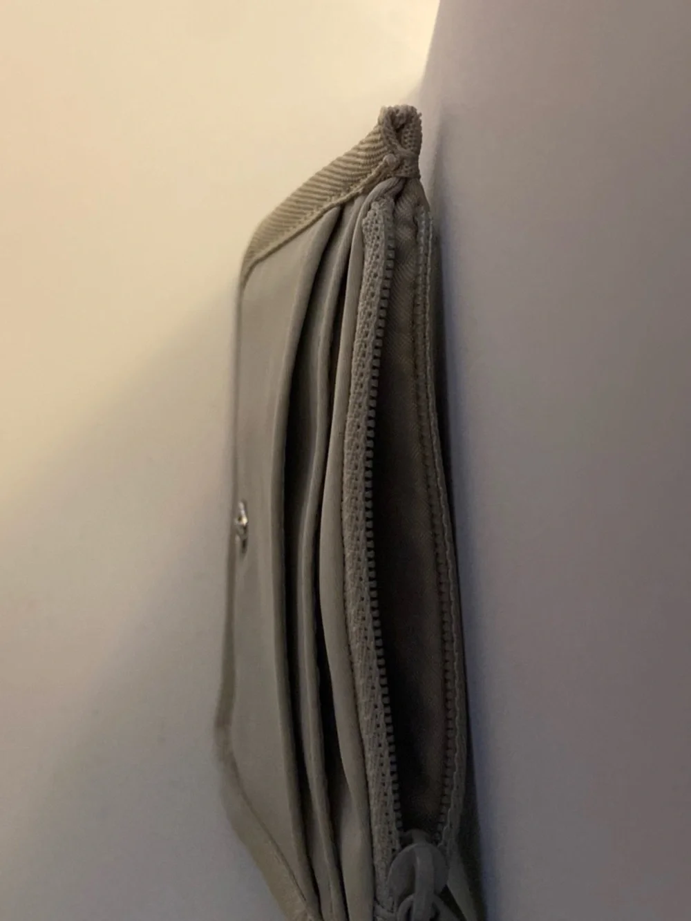 lululemon athletica Compact Zip Wallet in Light Gray
